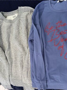 Women’s Crewneck Sweatshirt - Gray & Periwinkle with Red Script